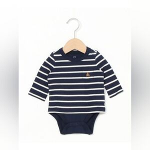 ✨3/$16✨GAP Kids Bodysuit - Navy and White Stripes